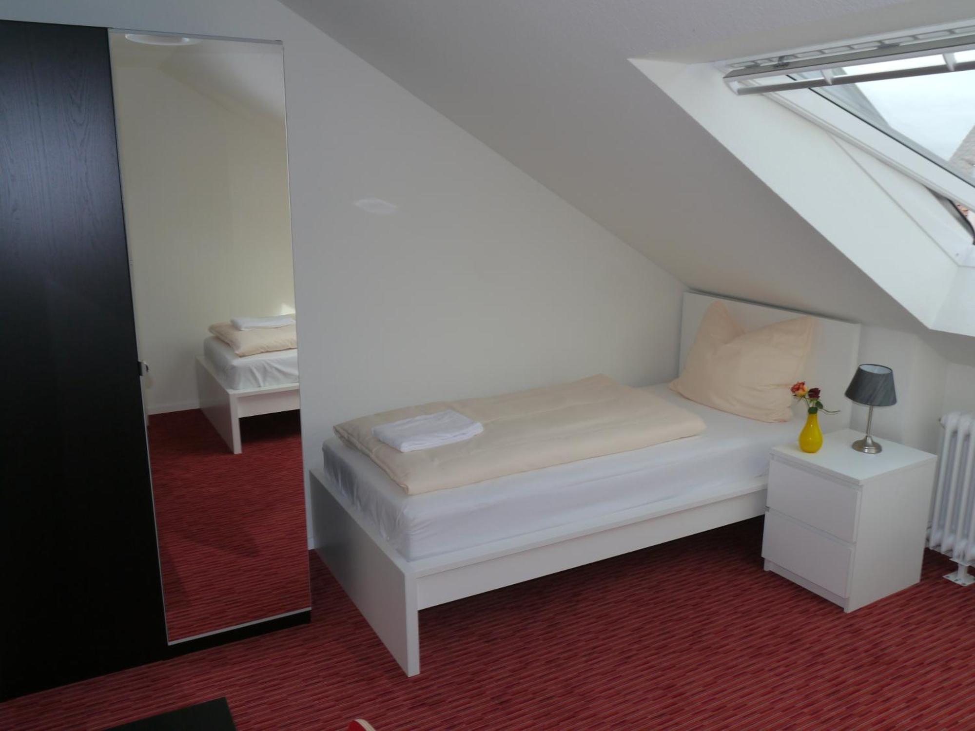 Mille Stelle Hotel Eggenstein-Leopoldshafen Habitación foto