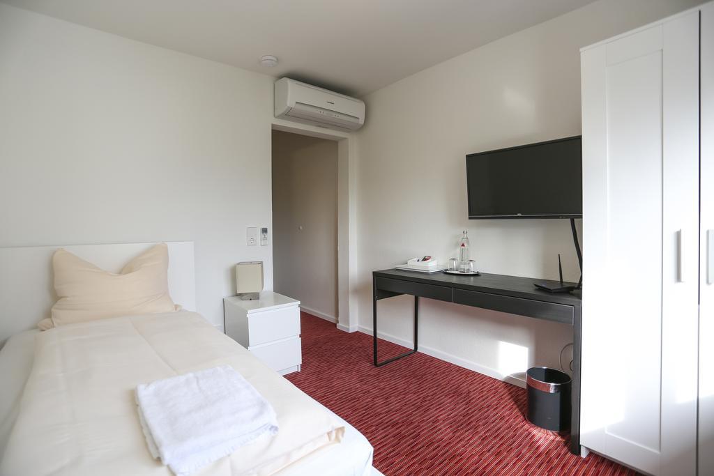 Mille Stelle Hotel Eggenstein-Leopoldshafen Habitación foto